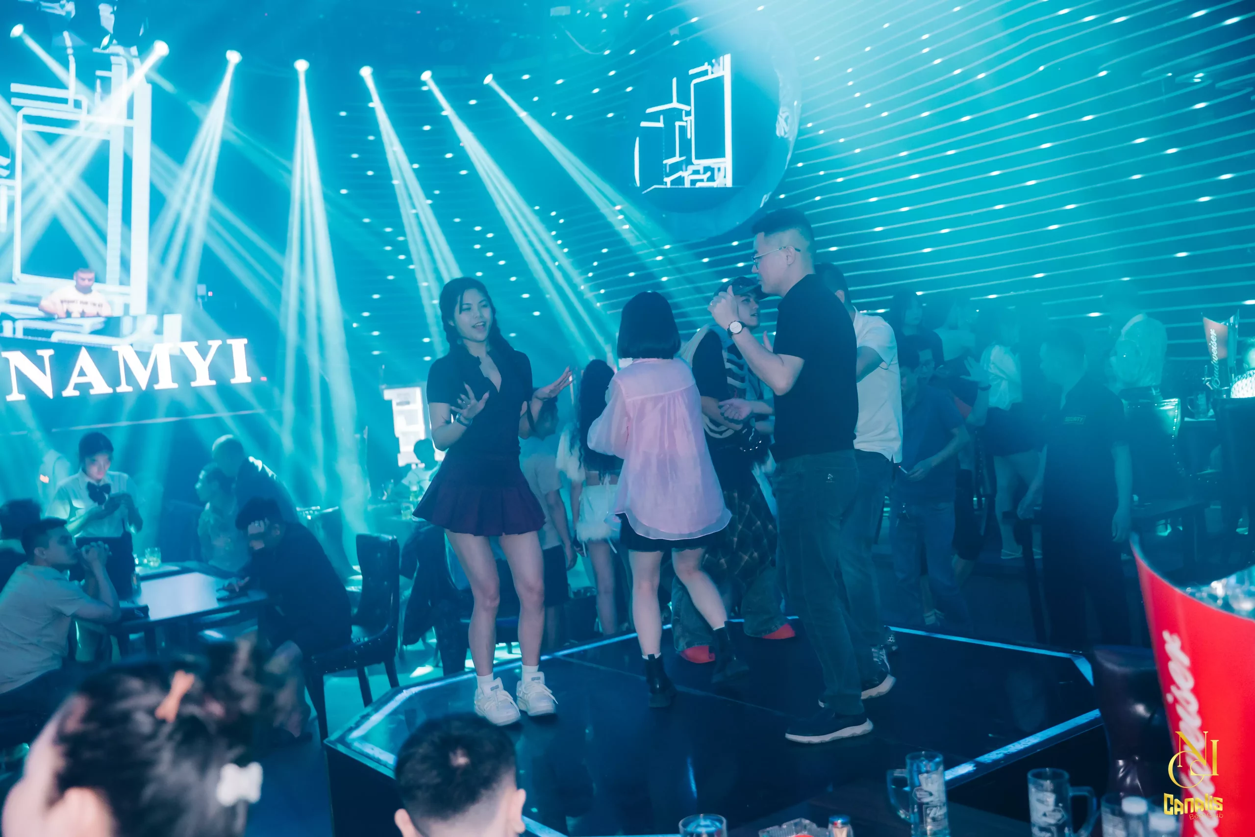 Vì sao bar beer Hà Nội luôn là điểm hẹn cuối tuần cực hot?