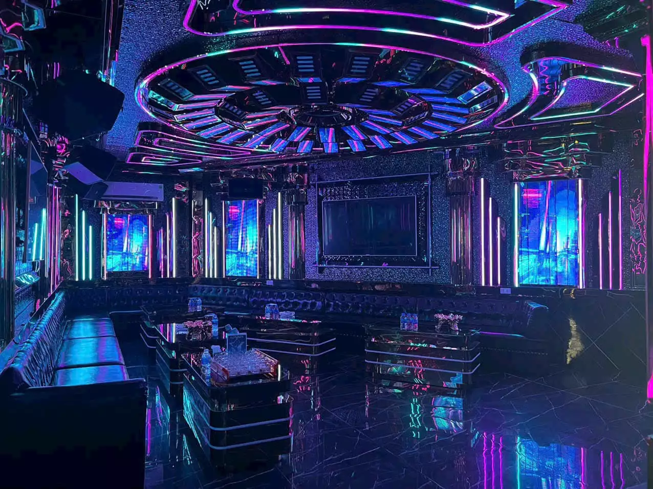 Karaoke Ione – Nguyễn Tuân, Thanh Xuân, Hà Nội