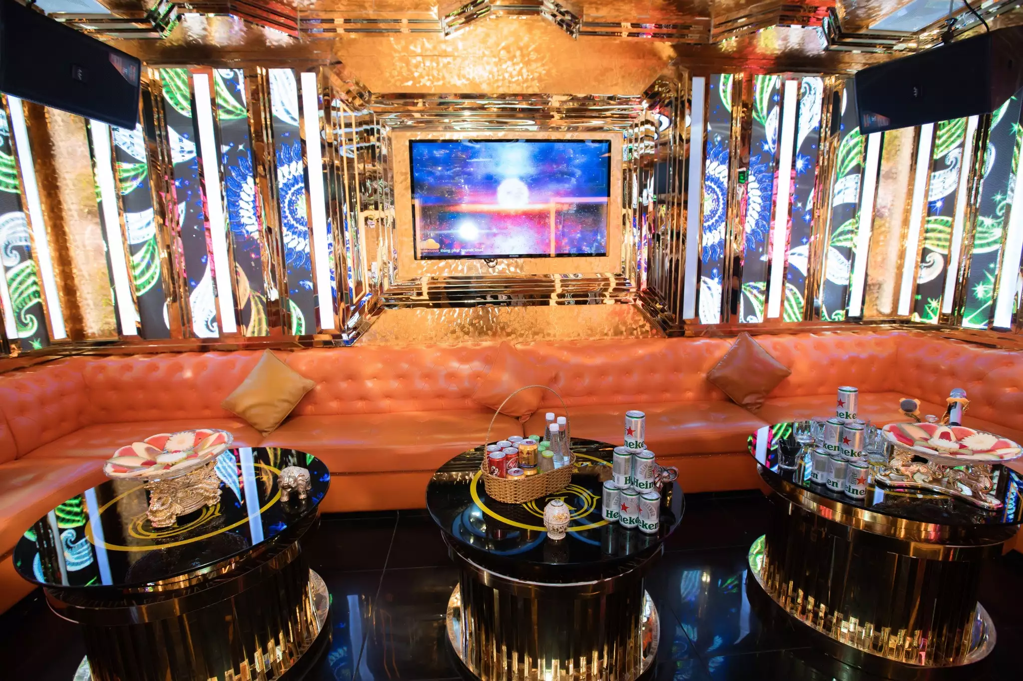 Karaoke Noucamp – “Chơi lớn” với không gian tiệc sôi động