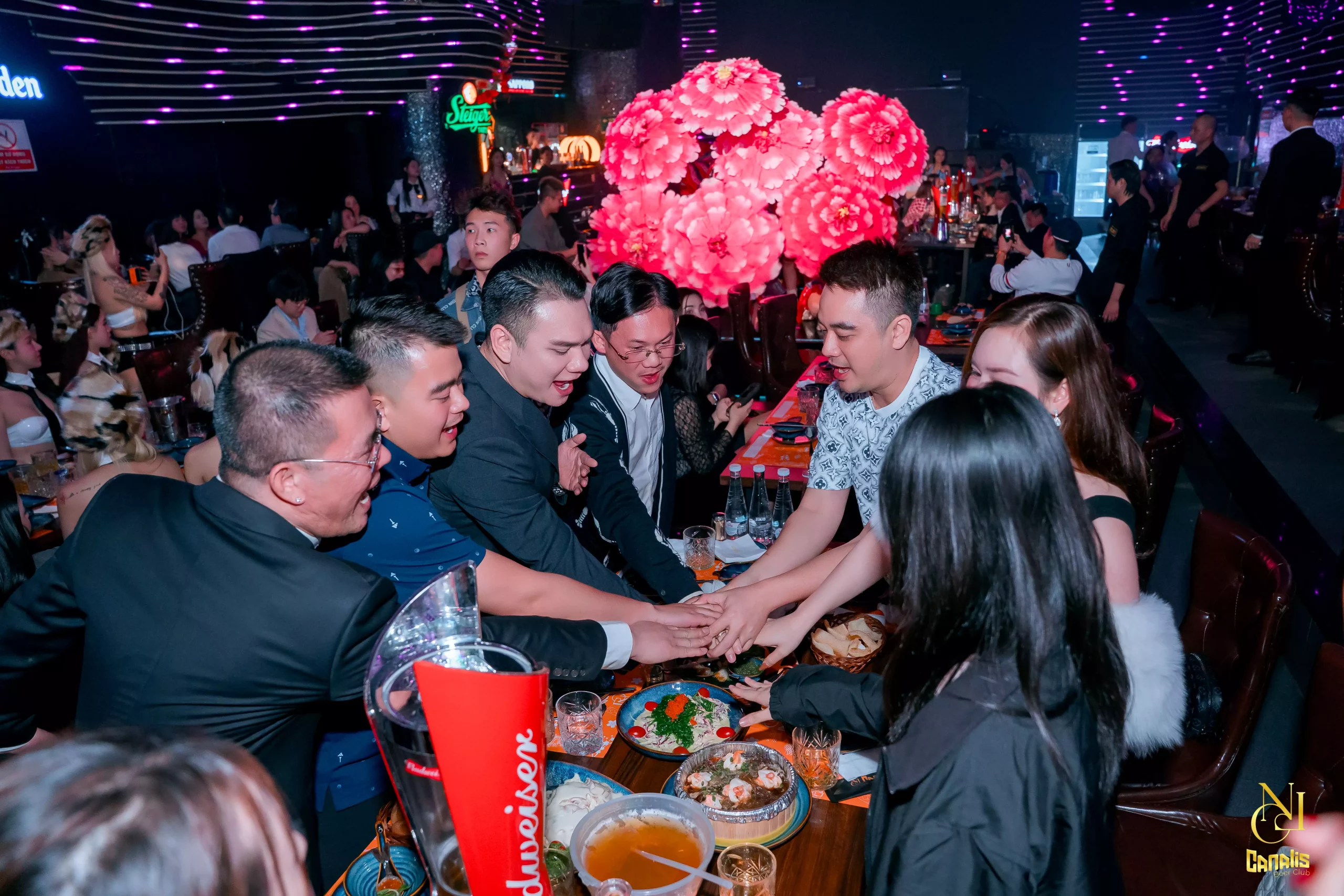 Tại sao bar beer Hà Nội được yêu thích đến vậy?