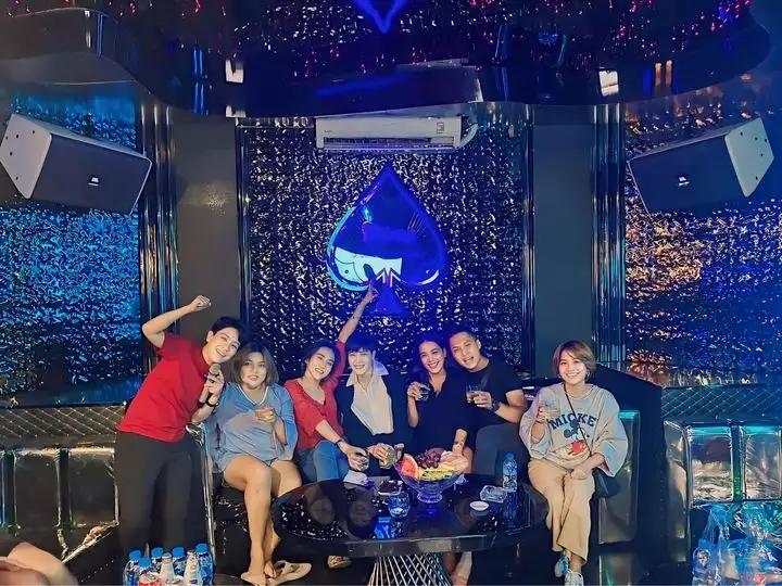 Hệ thống phòng hát hiện đại tại Karaoke Volume Mỹ Đình